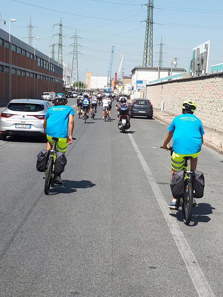 E ancora il Gruppo Ciclistico della Misericordia di Montenero impegnato nell’assistenza al Trofeo Mondiale di Ciclismo per amatori